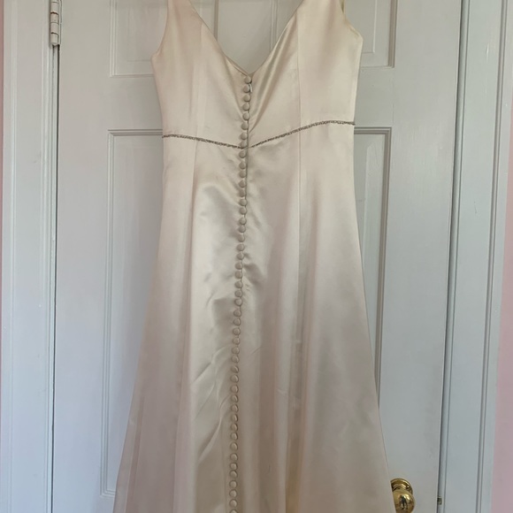 NWOT Jenny Lee wedding dress never worn - Picture 5 of 8